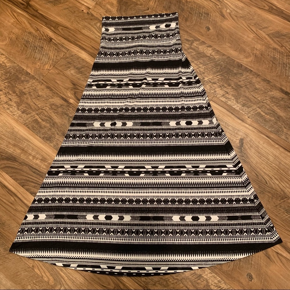Tribal design maxi skirt